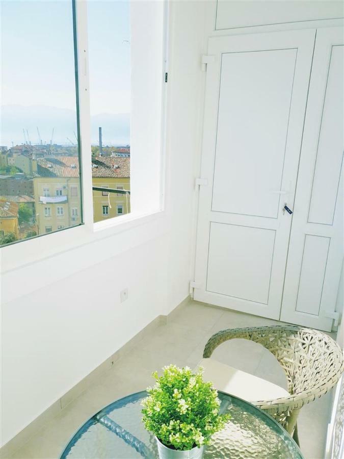 Apartment Alba Rijeka Exterior photo